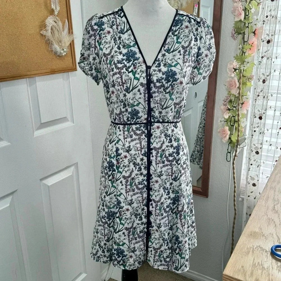 Chelsea & Violet Dresses & Skirts - Chelsea & Violet Cottagecore Floral Button-Down Dress